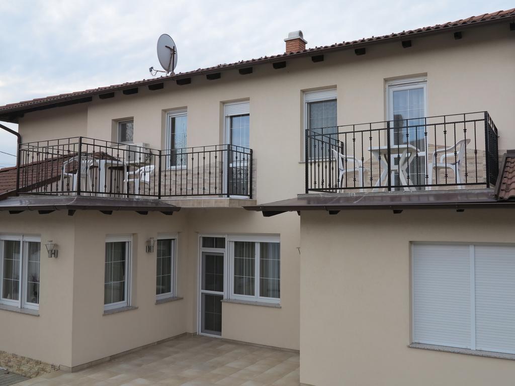 Aura Apartman Hajdúszoboszló Exterior foto