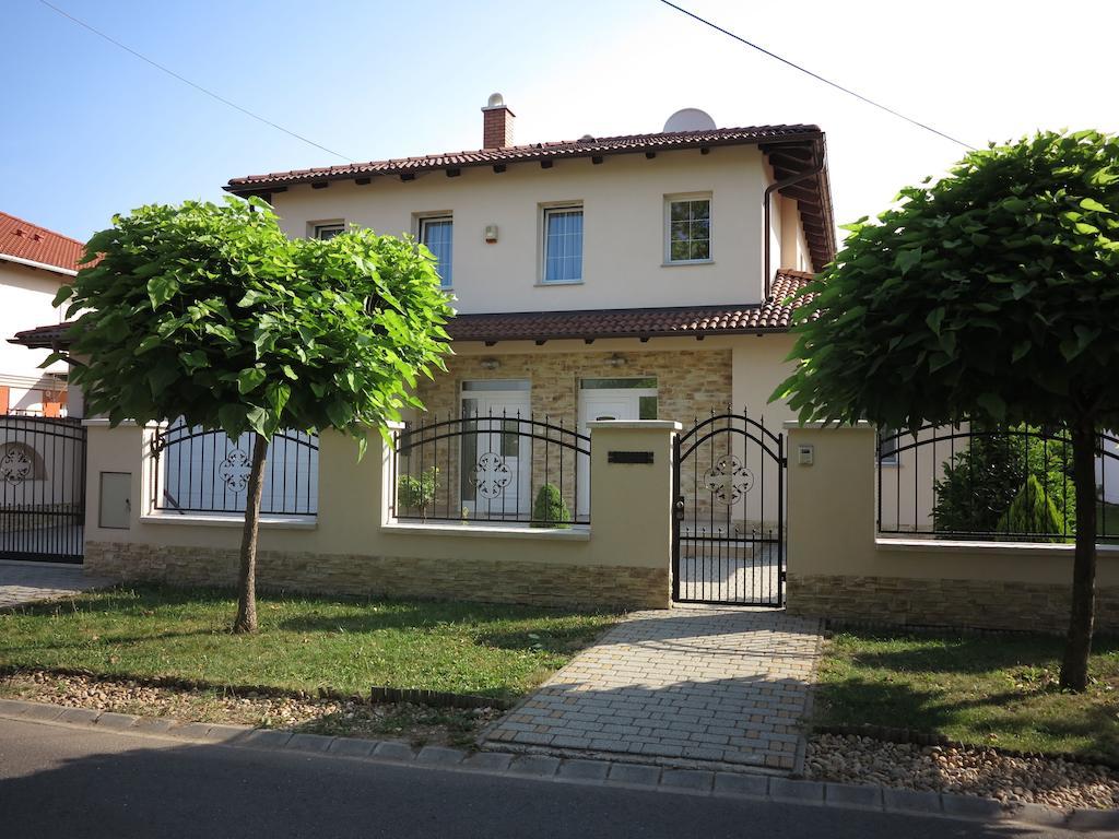 Aura Apartman Hajdúszoboszló Habitación foto